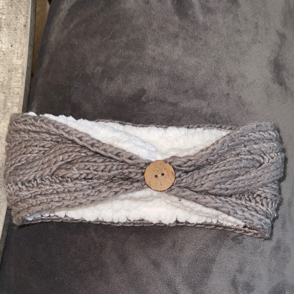 Gray Knit Headband with Button